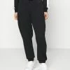 ONLY Petite ONLFEEL LIFE PANT - Tracksuit Bottoms - Black -ONLY Petite store 02df0c5746f040d096dc6051a0aa5fee