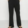 ONLY Petite ONLPOPTRASH SUKI LIFE PANT - Trousers - Black