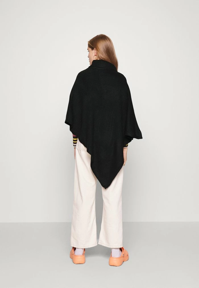 ONLY Petite ONLNICOYA PONCHO KNT PTT - Blazer - Black 5 ONLY Petite ONLNICOYA PONCHO KNT PTT - Blazer - Black - Image 3