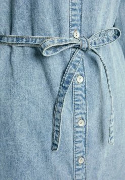 ONLY Petite ONLHARLOW LIFE DRESS - Denim Dress - Light Blue Denim -ONLY Petite store 09c0dc43c7d54503b17a338b119c3d53