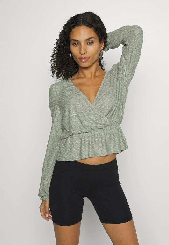 ONLY Petite ONLSTEFFIE V NECK - Jumper - Seagrass 6 ONLY Petite ONLSTEFFIE V NECK - Jumper - Seagrass - Image 4