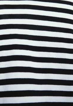 ONLY Petite ONLMAY FRILL 2 PACK - Print T-shirt - Cloud Dancer/black -ONLY Petite store 0dc8c5ad3ee24452a1c591071096e890