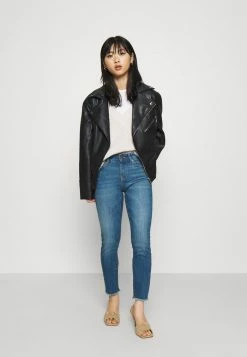 ONLY Petite ONLHUSH LIFE - Jeans Skinny Fit - Medium Blue Denim -ONLY Petite store 11bbc8b0ca9c462a97197e7663a2077d