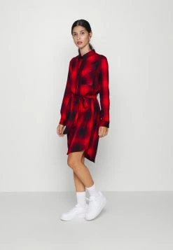 ONLY Petite ONLRILEY LIFE DRESS - Shirt Dress - Mineral Red -ONLY Petite store 14119fbe9d59422b86941bb4cd10754d