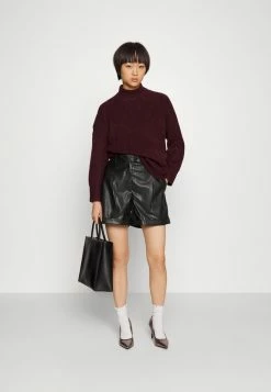 ONLY Petite ONLEMY - Shorts - Black -ONLY Petite store 15b112b56ff14f2e8411e49375465f6a