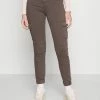 ONLY Petite ONLMISSOURI LIFE - Cargo Trousers - Mottled Dark Brown -ONLY Petite store 1898fcfc16a1417fb82a8a342a9e6a47