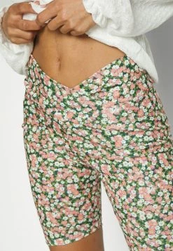 ONLY Petite ONLTHEA FEVER LIFECITY - Shorts - Greener Pastures/ditsy -ONLY Petite store 18aa39411f9f45ce988dddf46dd4adb3