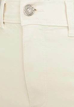 ONLY Petite ONLSYLVIE WIDECRANK - Bootcut Jeans - Ecru -ONLY Petite store 1be4d18436a04a41bae9fddbc308f6b2