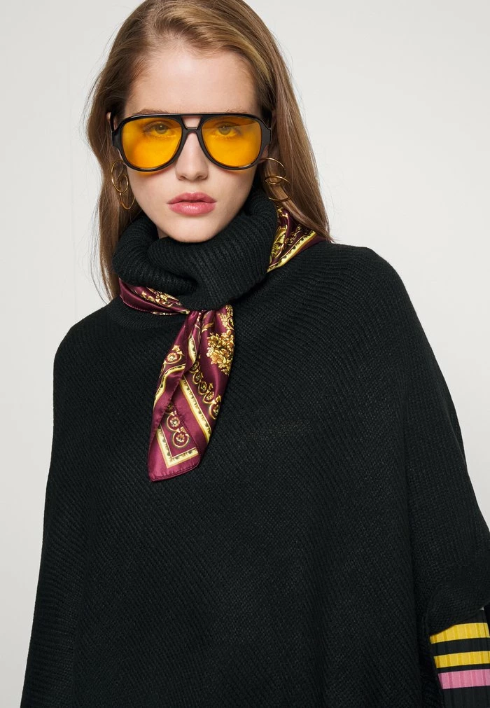 ONLY Petite ONLNICOYA PONCHO KNT PTT - Blazer - Black 6 ONLY Petite ONLNICOYA PONCHO KNT PTT - Blazer - Black - Image 4