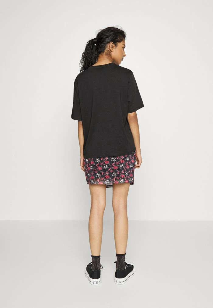 ONLY Petite ONLBETTY BOOP BOXY - Print T-shirt - Phantom 5 ONLY Petite ONLBETTY BOOP BOXY - Print T-shirt - Phantom - Image 3