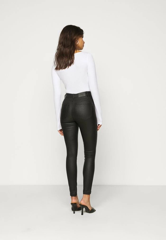 ONLY Petite ONLGOSH ROCK - Jeans Skinny Fit - Black 5 ONLY Petite ONLGOSH ROCK - Jeans Skinny Fit - Black - Image 3