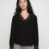 ONLY Petite ONLNOVA VERSA - Blouse - Black -ONLY Petite store 23c971f4c20442bc8b5d9798fa7b28df