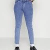 ONLY Petite ONLRAIN LIFE MID - Slim Fit Jeans - Medium Blue Denim -ONLY Petite store 2c073e86597d483c884ddcbc05b5d977