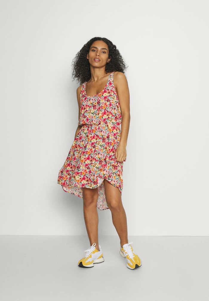 ONLY Petite ONLFREDERIKKE SARAH DRESS - Day Dress - Cloud Dancer 4 ONLY Petite ONLFREDERIKKE SARAH DRESS - Day Dress - Cloud Dancer - Image 2