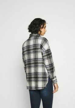 ONLY Petite ONLPIA PLAIDED - Button-down Blouse - Blue Graphite/cloud Dancer -ONLY Petite store 2cb5539712994e10bafbc1d85d34b1ef