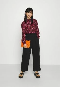 ONLY Petite ONLPELLA - Long Sleeved Top - Black -ONLY Petite store 2e952c3ff6134da6ae686b8262c9f072