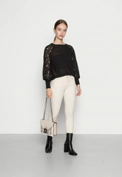 ONLY Petite ONLFLORA - Jumper - Black -ONLY Petite store 2f0e9c9292144d4182674f5a918713d3