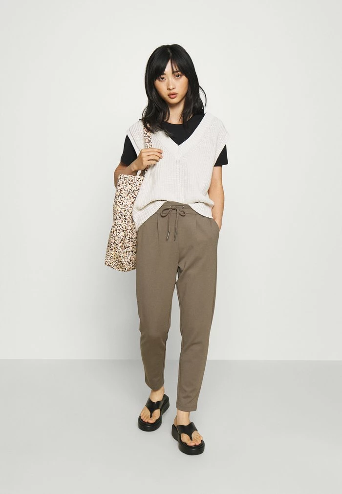 ONLY Petite ONLPOPTRASH EASY - Trousers - Bungee Cord 3 ONLY Petite ONLPOPTRASH EASY - Trousers - Bungee Cord