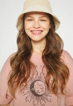 ONLY Petite ONLSPIRIT CROPPED - Print T-shirt - Rose Tan -ONLY Petite store 3332eb8545d244719341800ca914813a