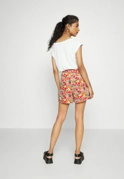 ONLY Petite ONLFREDERIKKE BELT - Shorts - Cloud Dancer/pink -ONLY Petite store 33561b2c31914b70b501c3da9c8242d7