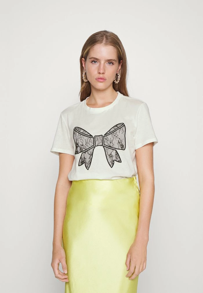 ONLY Petite ONLTRILLE TOP - Basic T-shirt - Cloud Dancer 3 ONLY Petite ONLTRILLE TOP - Basic T-shirt - Cloud Dancer