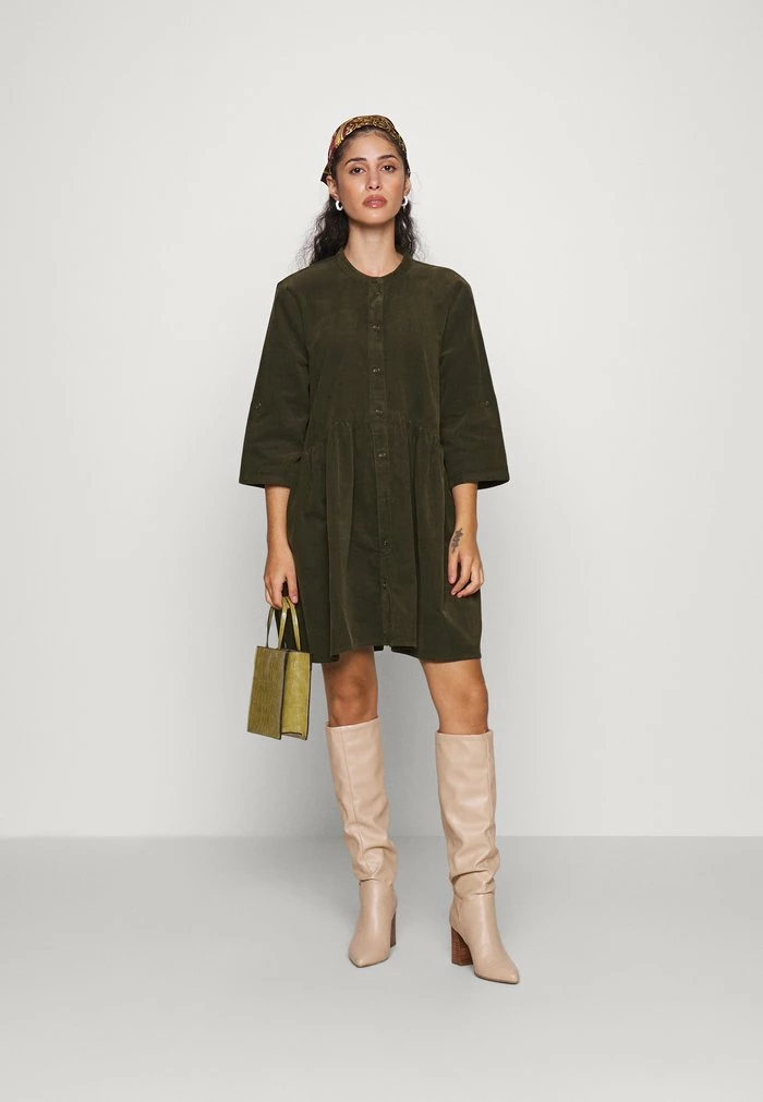 ONLY Petite ONLCHICAGO DRESS - Day Dress - Rosin 4 ONLY Petite ONLCHICAGO DRESS - Day Dress - Rosin - Image 2