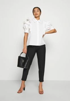 ONLY Petite ONLPOPTRASH CLASSI PINSTRIPE FRILL - Trousers - Black -ONLY Petite store 3625115762a44f4fba7796f52b58898a