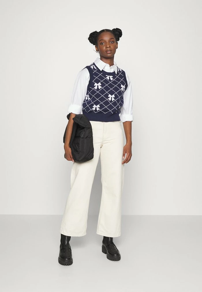 ONLY Petite ONLCLARIET BOW VEST - Jumper - Night Sky/cloud Dancer 4 ONLY Petite ONLCLARIET BOW VEST - Jumper - Night Sky/cloud Dancer - Image 2