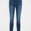 ONLY Petite ONLPAOLA LIFE - Jeans Skinny Fit - Medium Blue Denim -ONLY Petite store 3b1c0333290649f1846c5a73da8f21ae