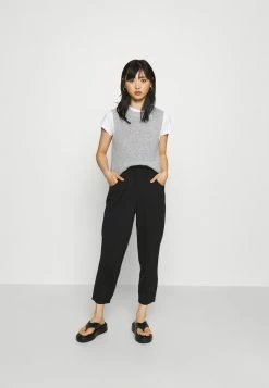 ONLY Petite ONLPOPTRASH OVA LIFE CARROT PANT - Trousers - Black -ONLY Petite store 3c132343b1914f979de6724555d02835