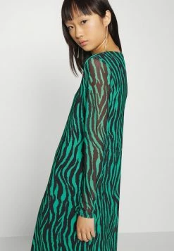 ONLY Petite ONLAMBER SLIT DRESS - Day Dress - Simply Green -ONLY Petite store 3eeb3da2422444c7bc4a237c27603ae7