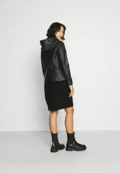 ONLY Petite ONLSEDONA SHORT JACK - Faux Leather Jacket - Black -ONLY Petite store 3f849d5632804db4a1a22265f88314d1