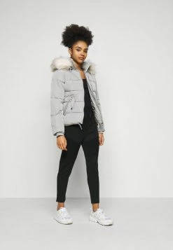 ONLY Petite ONLPOPTRASH EASY BIKER PANT - Tracksuit Bottoms - Black -ONLY Petite store 3fb211946feb4799bb7bf514b28e6008