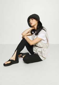 ONLY Petite ONLNELLA SLIT PANT - Trousers - Black -ONLY Petite store 3ff1d20f046744b8a4103cbd34965fd6