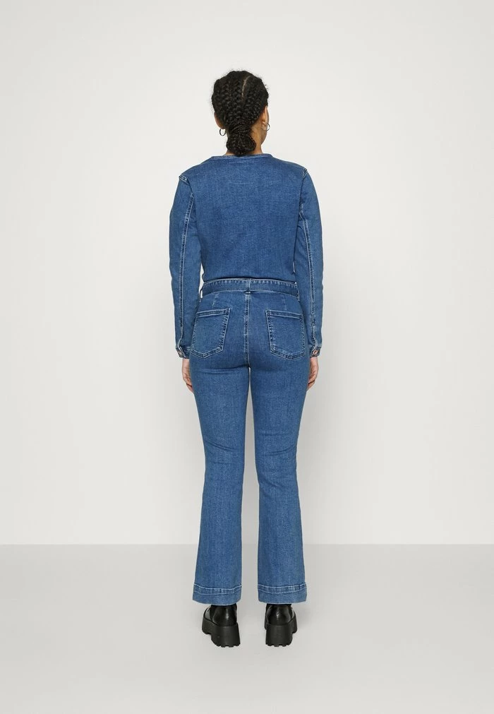 ONLY Petite ONLLAURA SFLARED ZIP - Jumpsuit - Medium Blue Denim 5 ONLY Petite ONLLAURA SFLARED ZIP - Jumpsuit - Medium Blue Denim - Image 3