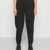 ONLY Petite ONLFEEL NEW PANT - Tracksuit Bottoms - Black