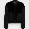 ONLY Petite ONLGILES JACKET - Bomber Jacket - Black