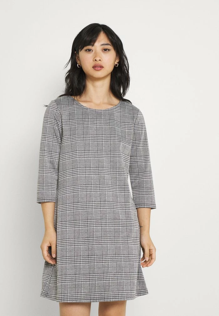 ONLY Petite ONLBRILLIANT CHECK DRESS - Jersey Dress - Black/cloud Dancer 3 ONLY Petite ONLBRILLIANT CHECK DRESS - Jersey Dress - Black/cloud Dancer