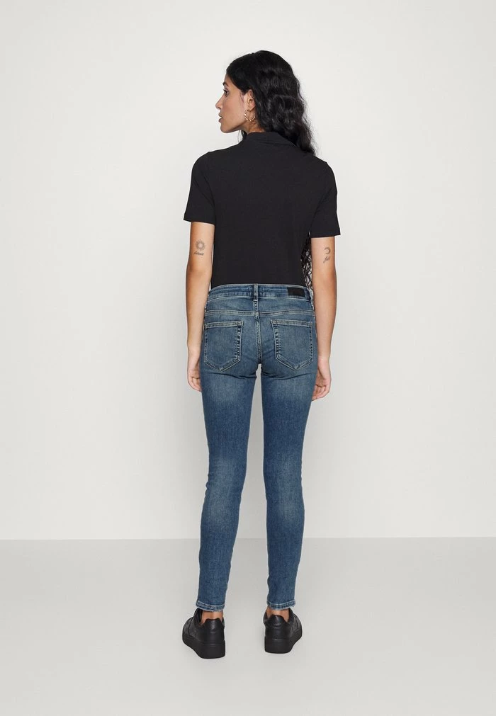 ONLY Petite ONLCORAL - Jeans Skinny Fit - Medium Blue Denim 5 ONLY Petite ONLCORAL - Jeans Skinny Fit - Medium Blue Denim - Image 3
