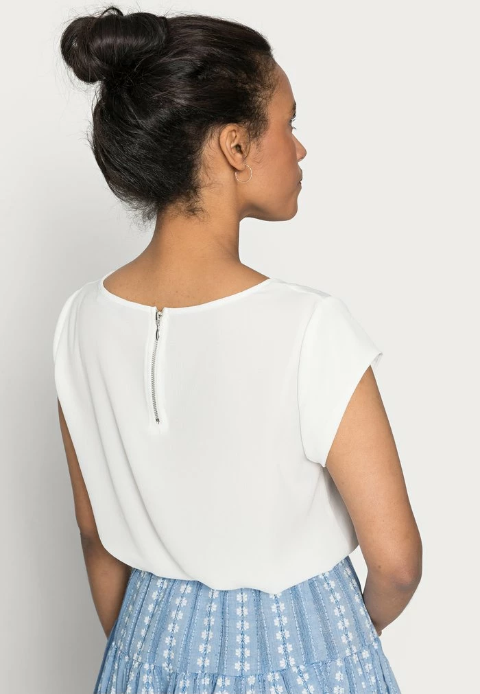 ONLY Petite ONLVIC SOLID - Basic T-shirt - Cloud Dancer 7 ONLY Petite ONLVIC SOLID - Basic T-shirt - Cloud Dancer - Image 5