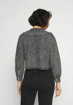 ONLY Petite ONLTHEA LIFE COLLAR SHIRT - Blouse - Grey Denim 10 ONLY Petite ONLTHEA LIFE COLLAR SHIRT - Blouse - Grey Denim -ONLY Petite store 51b3a1120dd843bd8f01eb34b37ae871