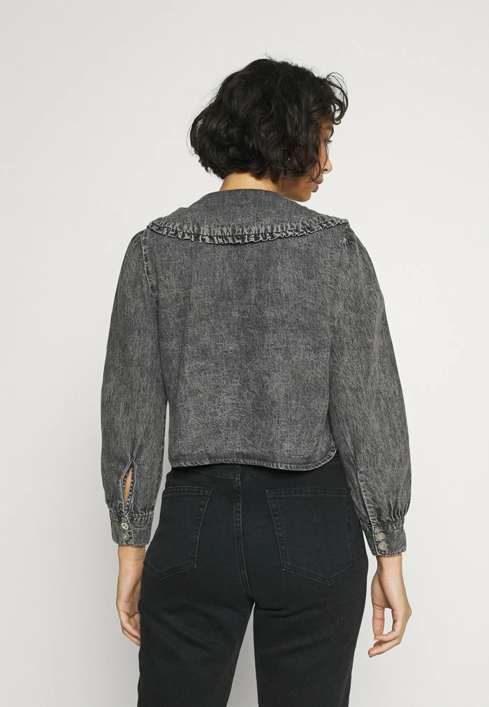 ONLY Petite ONLTHEA LIFE COLLAR SHIRT - Blouse - Grey Denim 5 ONLY Petite ONLTHEA LIFE COLLAR SHIRT - Blouse - Grey Denim - Image 3