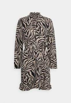 ONLY Petite ONLVICTORIA WRAP DRESS - Day Dress - Trench Coat/breaker -ONLY Petite store 5405db9f52f34694bafaf41fbe43f685