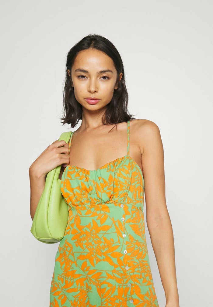 ONLY Petite ONLALMA LIFE VIS VIVI DRESS - Day Dress - Vibrant Green 6 ONLY Petite ONLALMA LIFE VIS VIVI DRESS - Day Dress - Vibrant Green - Image 4