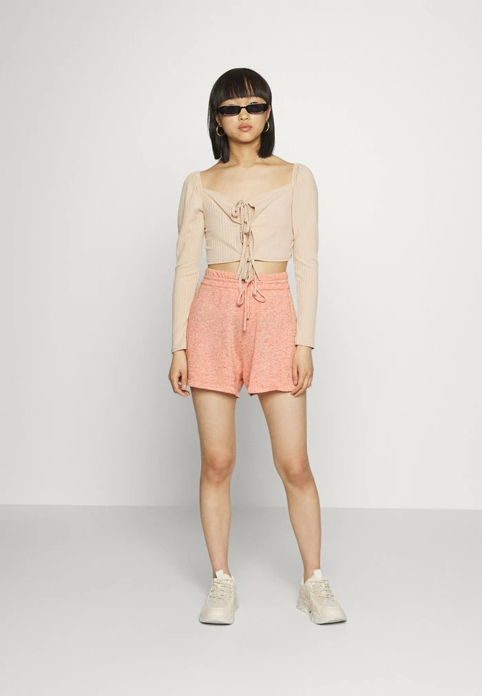 ONLY Petite ONLMELODY - Shorts - Brandied Melon Melange 4 ONLY Petite ONLMELODY - Shorts - Brandied Melon Melange - Image 2