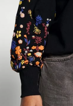 ONLY Petite ONLBROOKE O-NECK FLOWER - Sweatshirt - Black -ONLY Petite store 5b5ea80ad30b4062a586072b99d32a55
