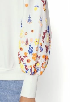 ONLY Petite ONLBROOKE O-NECK FLOWER - Sweatshirt - Cloud Dancer -ONLY Petite store 5c4ae69cbfdb490cabec97396e0f63b6