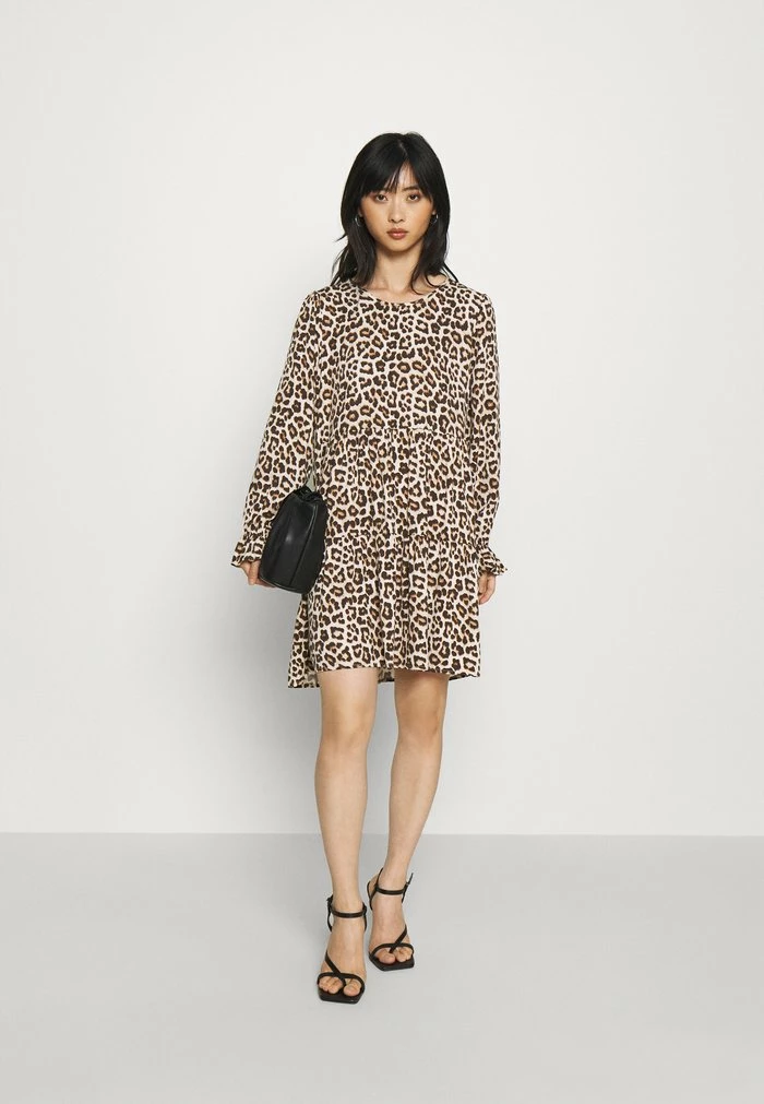 ONLY Petite ONLALMA LIFE GERTRUD DRESS PETIT - Day Dress - Pumice Stone 4 ONLY Petite ONLALMA LIFE GERTRUD DRESS PETIT - Day Dress - Pumice Stone - Image 2