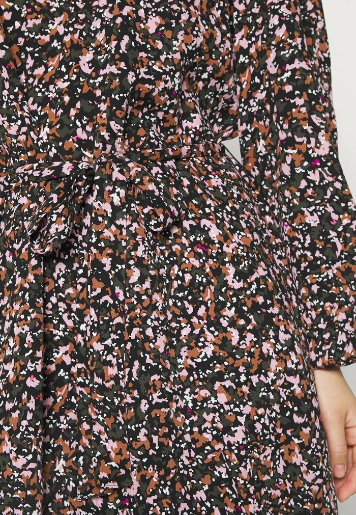 ONLY Petite ONLALMA LIFE ALLY DRESS - Day Dress - Black 8 ONLY Petite ONLALMA LIFE ALLY DRESS - Day Dress - Black - Image 6