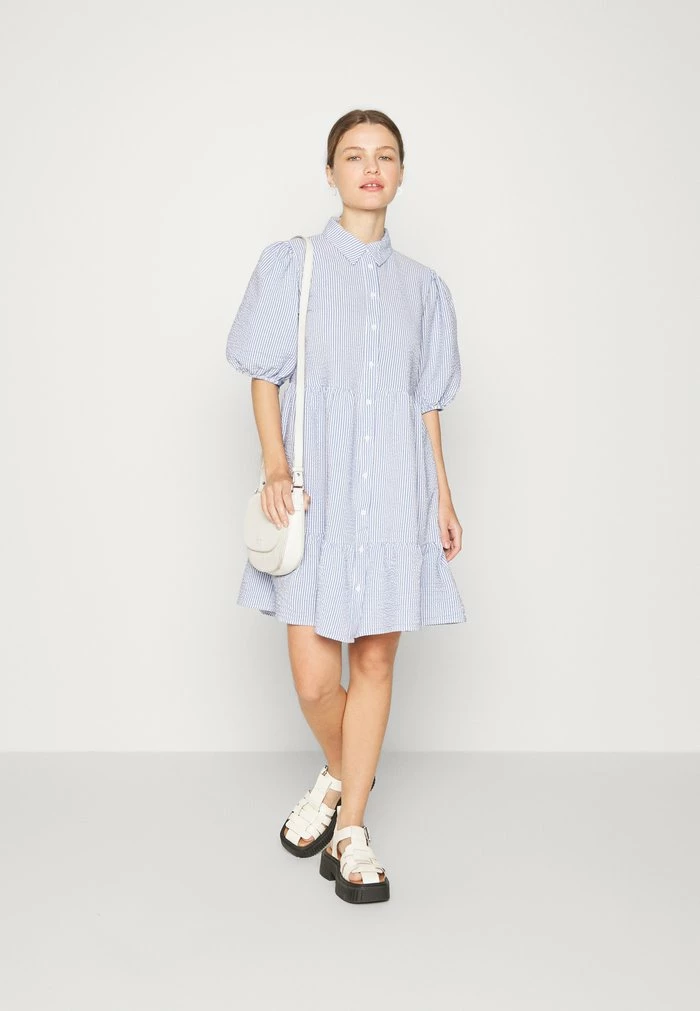 ONLY Petite ONLCASSIE LAYERED BUTTON DRESS - Day Dress - Cloud Dancer/medium Denim Blue 4 ONLY Petite ONLCASSIE LAYERED BUTTON DRESS - Day Dress - Cloud Dancer/medium Denim Blue - Image 2